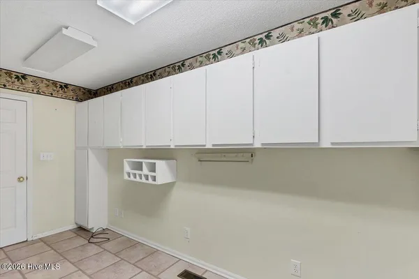 $470,000 | 32 Bogie Drive, Whispering Pines, NC 28327