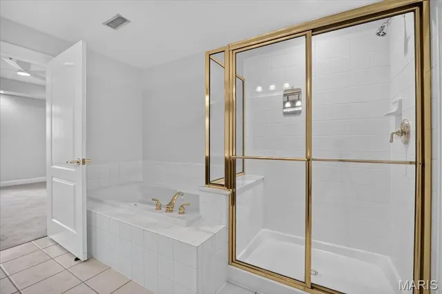 $2,700 | 500 North And South Road, Unit 103, University City, MO 63130