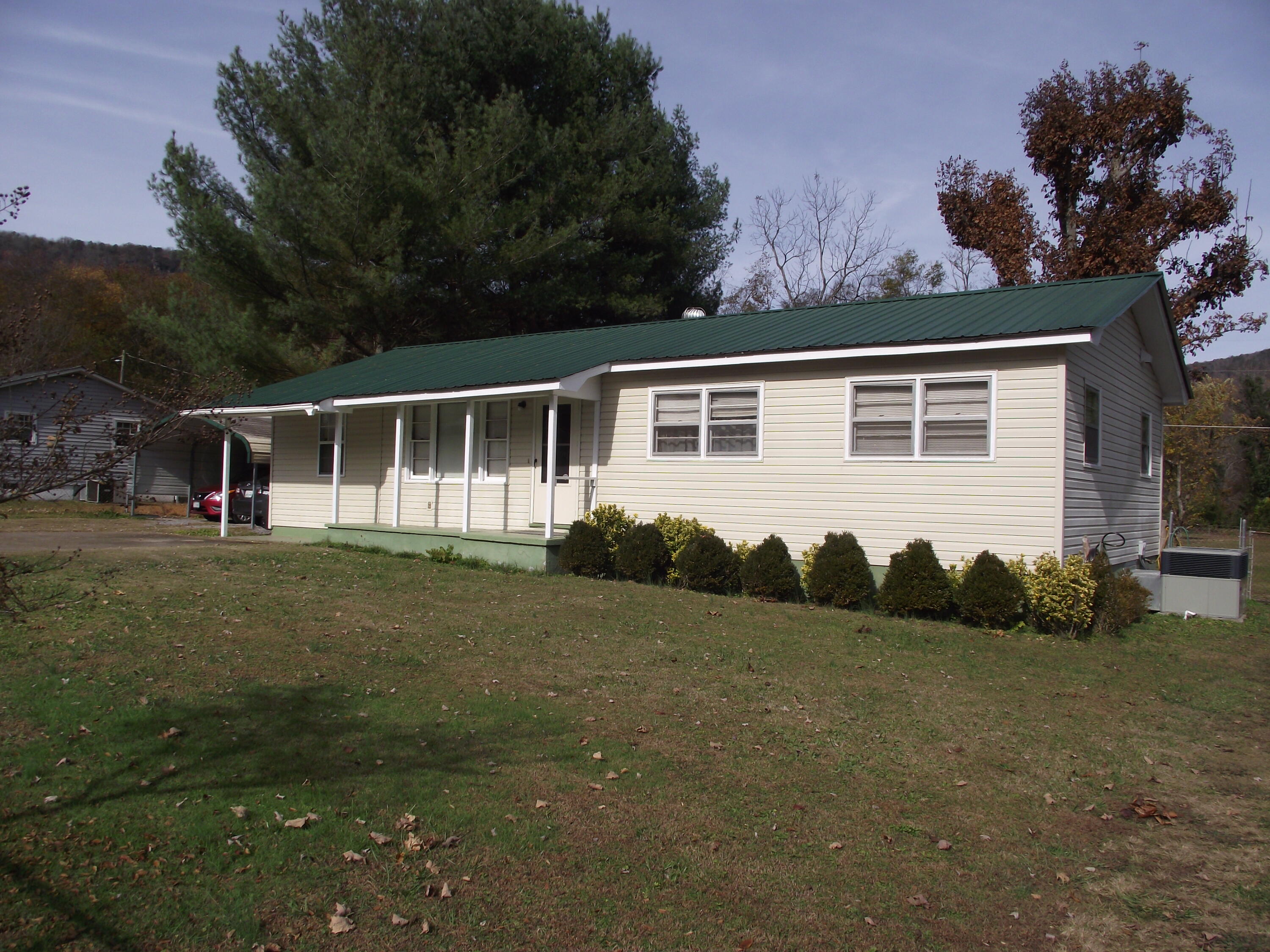 818 Pryor Cove Road Jasper, TN 37347 - Photo 1 of 19 Pryor Cove Rd