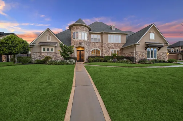 $1,210,000 | 6203 Majestic Hill Drive, Kingwood, TX 77345