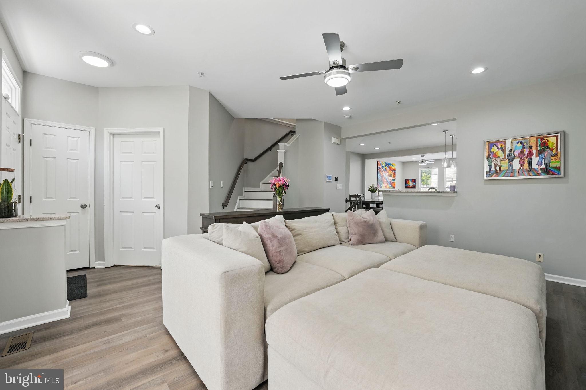13912 Lullaby Road Germantown, MD 20874 - Photo 6 of 41 Gallery Image 6