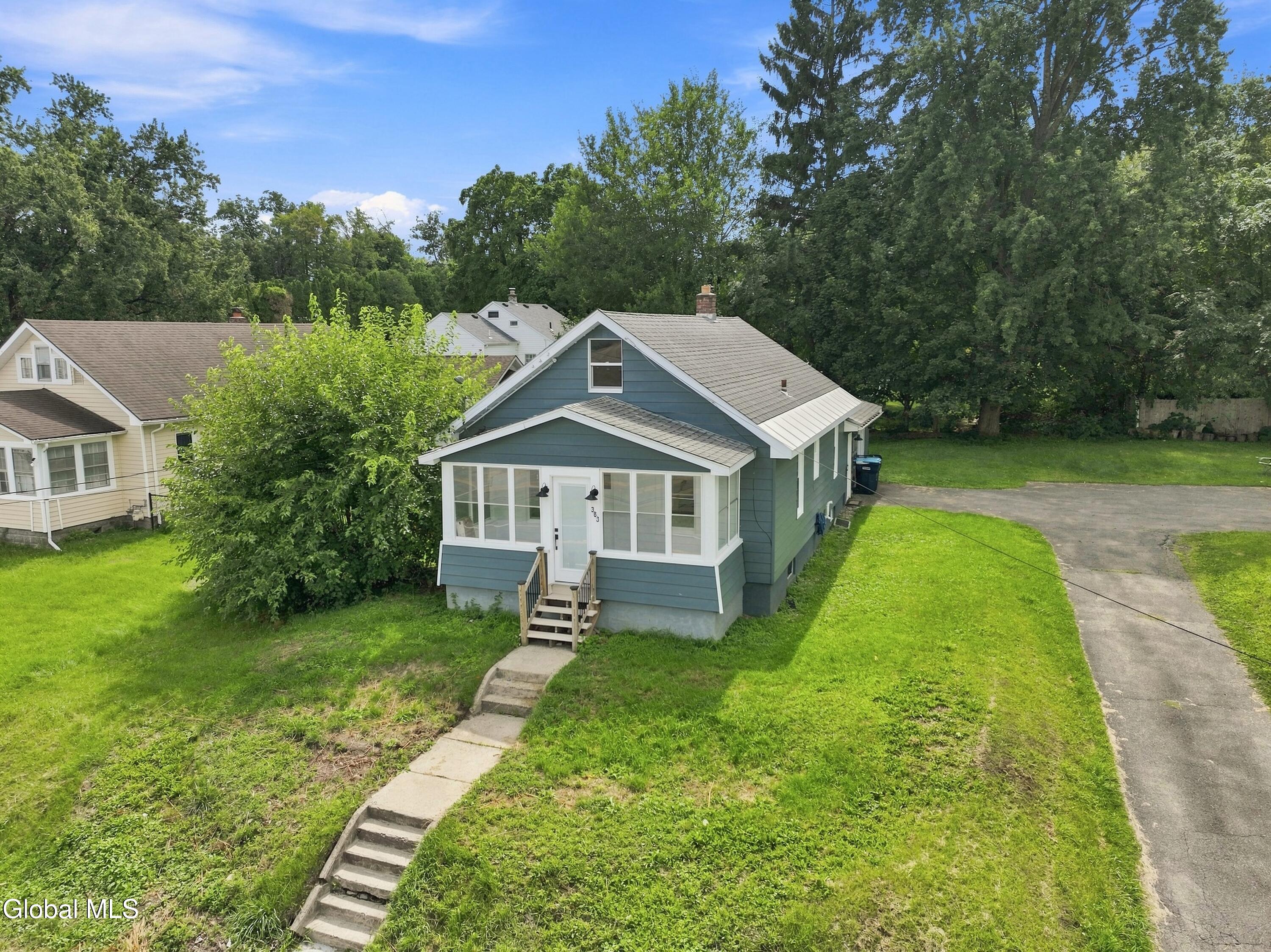 383 Vley Road Schenectady, NY 12302 - Photo 2 of 40 2