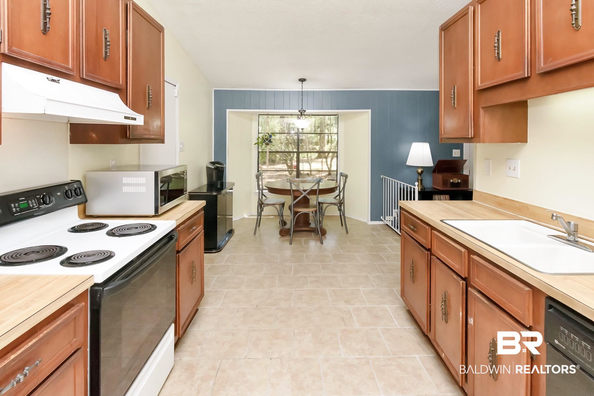5813 Long Meadow Road Mobile, AL 36609 - Photo 11 of 30