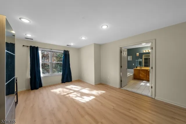 $3,600 | 72 River Birch Circle, Princeton, NJ 08540