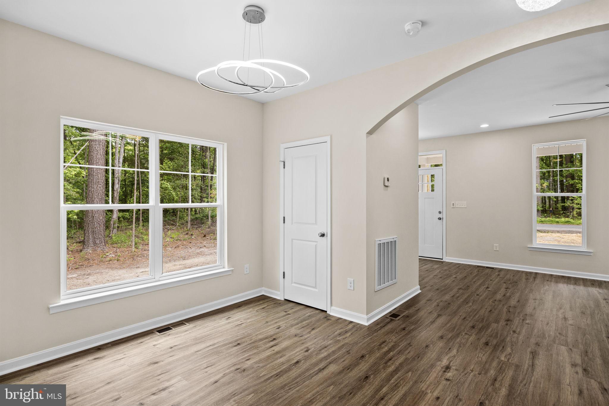 113 Laurel Lane Colonial Beach, VA 22443 - Photo 25 of 44 Dining Room