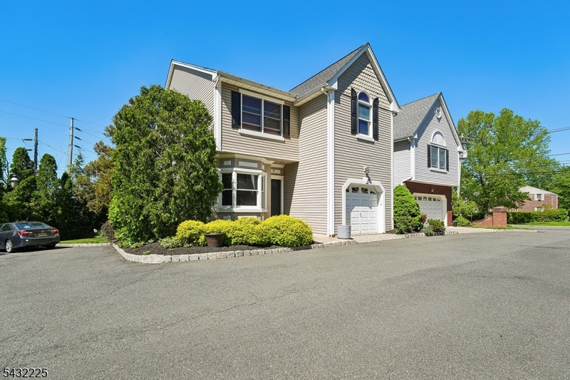 57 Southgate Road New Providence, NJ 07974 - Photo 2 of 35