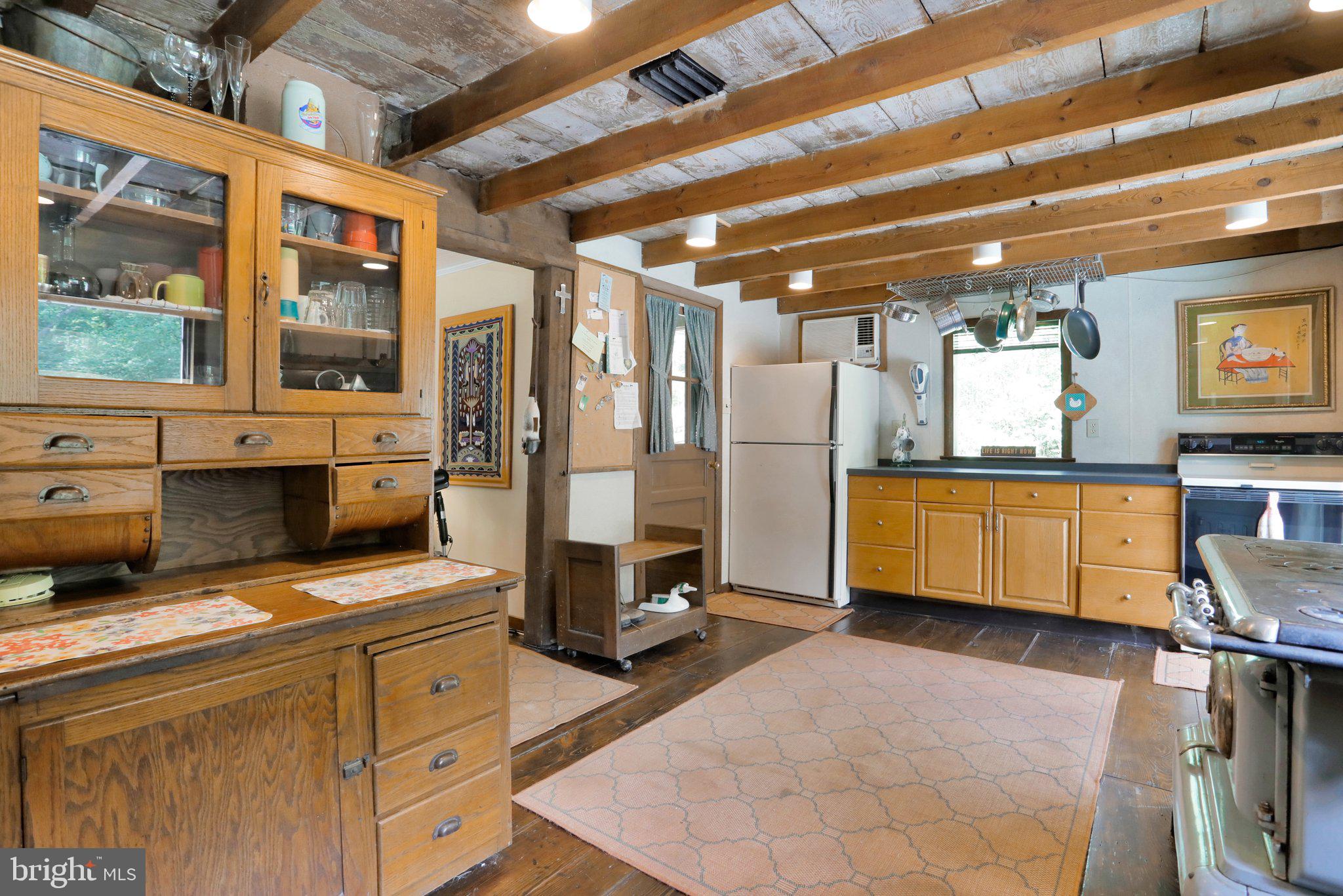 162 Terry's Road Berkeley Springs, WV 25411 - Photo 5 of 61