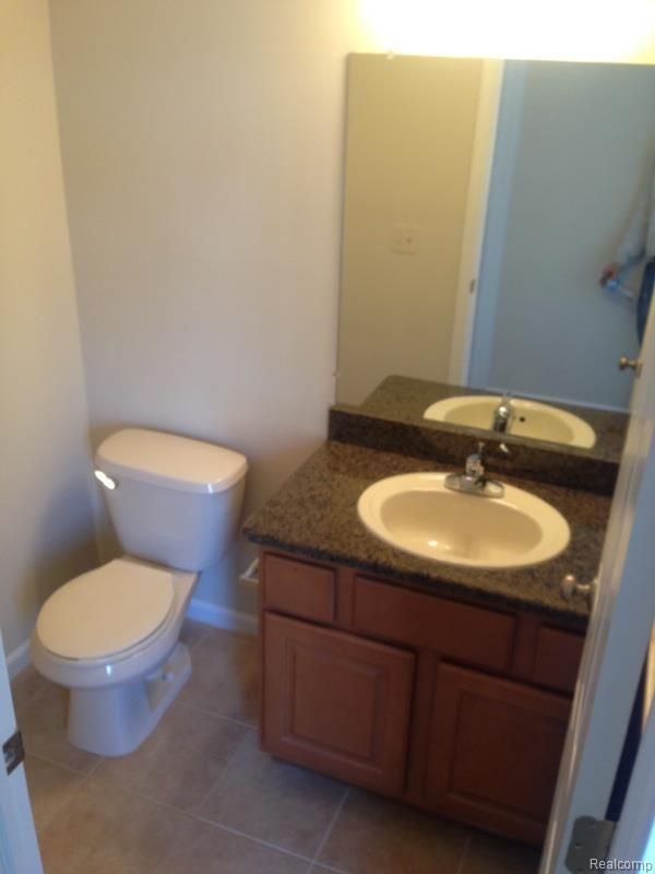 45487 Rathmore Drive Macomb, MI 48044 - Photo 5 of 7 IMG_2973.jpg