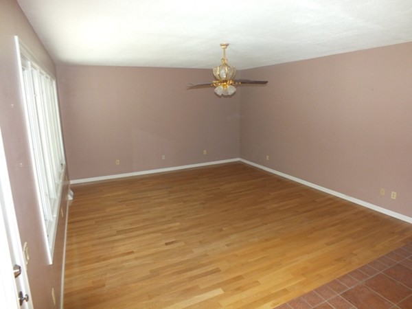 331 Wolf Swamp Road Longmeadow, MA 01106 - Photo 11 of 30