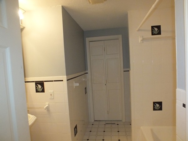 331 Wolf Swamp Road Longmeadow, MA 01106 - Photo 13 of 30