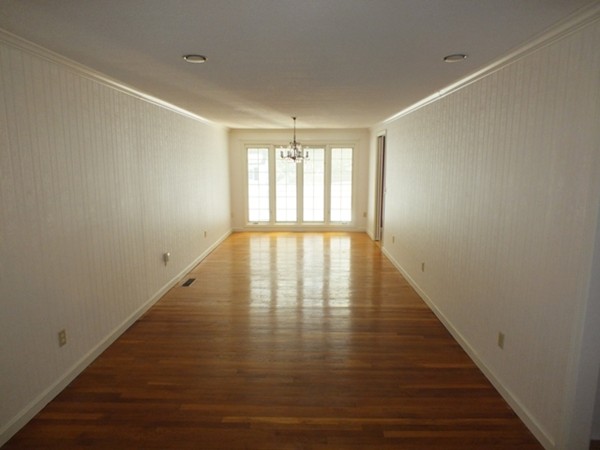 331 Wolf Swamp Road Longmeadow, MA 01106 - Photo 6 of 30