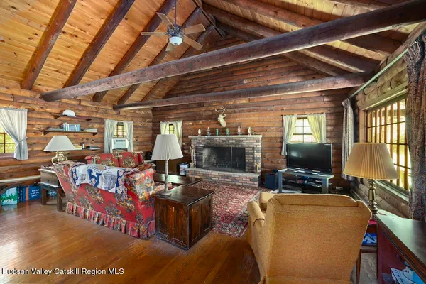 $525,000 | 284 Hall Hill Road, Ancram, NY 12502