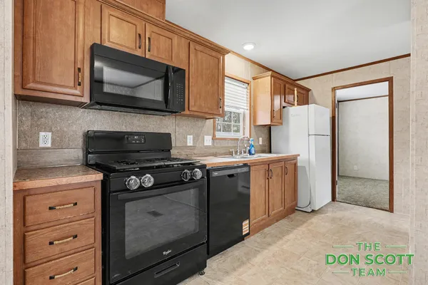 $84,900 | 6913 Sandwood Street Northeast, Rockford, MI 49341