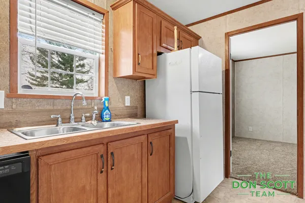 $84,900 | 6913 Sandwood Street Northeast, Rockford, MI 49341