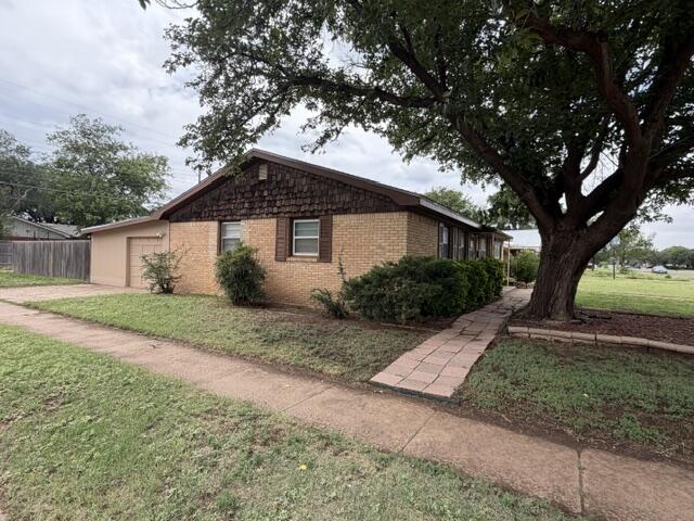 2801 60th Street Lubbock, TX 79413 - Photo 7 of 27 IMG_0679