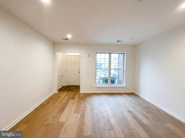 $460,000 | 12632 Fair Crest Court, Unit 135, Fairfax, VA 22033