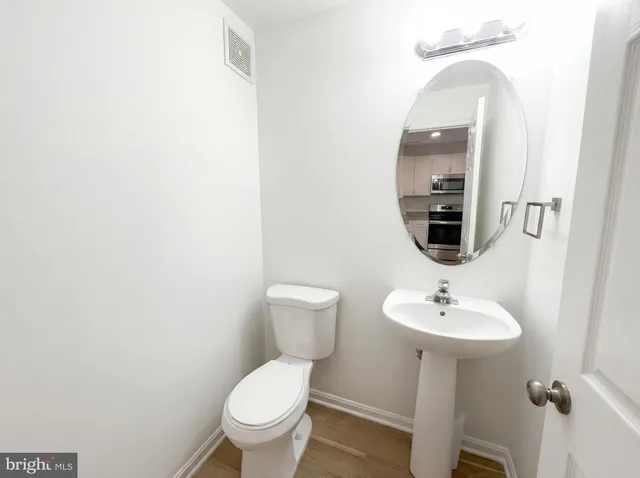 $460,000 | 12632 Fair Crest Court, Unit 135, Fairfax, VA 22033