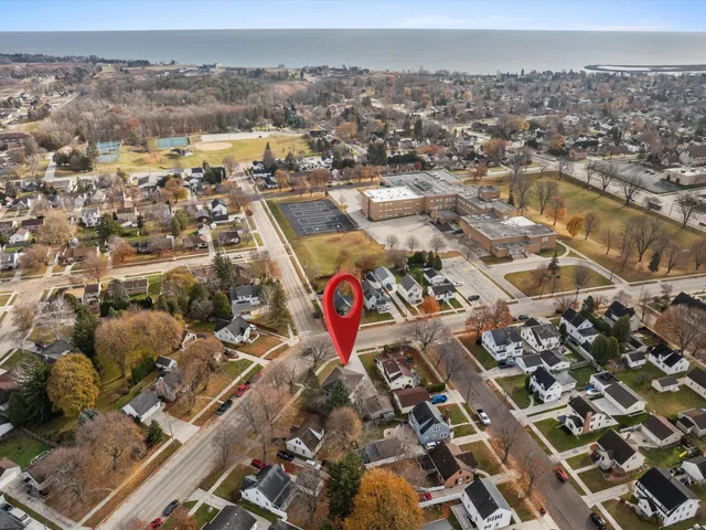 $244,900 | 1101 Nagle Avenue, Unit 1103, Manitowoc, WI 54220