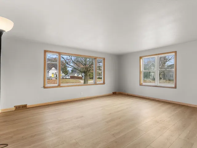 $244,900 | 1101 Nagle Avenue, Unit 1103, Manitowoc, WI 54220