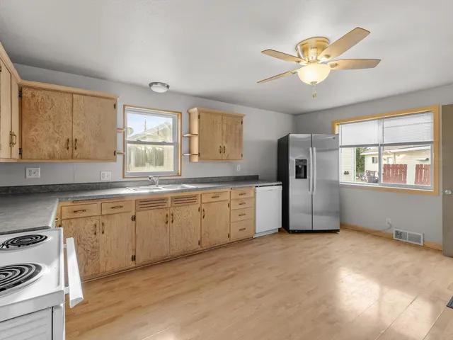 $244,900 | 1101 Nagle Avenue, Unit 1103, Manitowoc, WI 54220