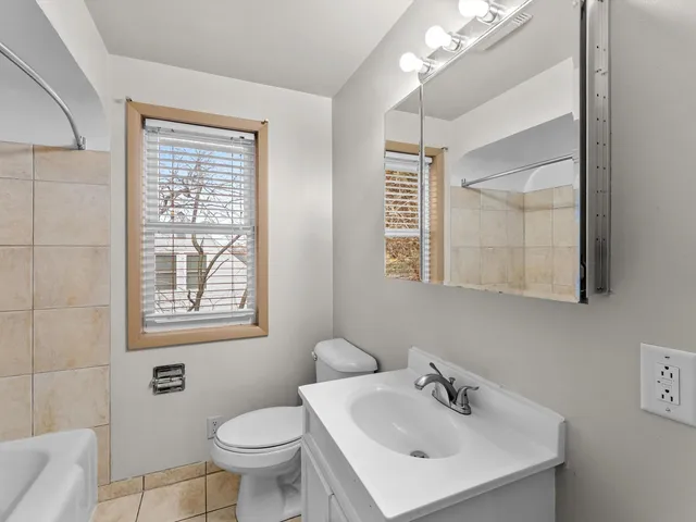 $244,900 | 1101 Nagle Avenue, Unit 1103, Manitowoc, WI 54220