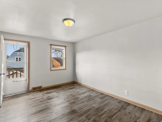 $244,900 | 1101 Nagle Avenue, Unit 1103, Manitowoc, WI 54220