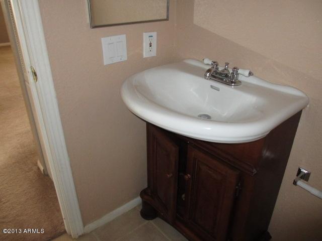 9660 North Ranchette Way Maricopa, AZ 85139 - Photo 21 of 39 023-254317-Hall Bath Vanity