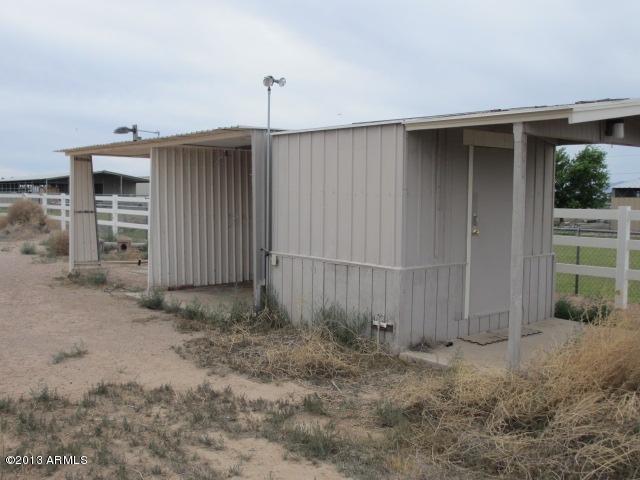 9660 North Ranchette Way Maricopa, AZ 85139 - Photo 30 of 39 023-254317-Tack Room