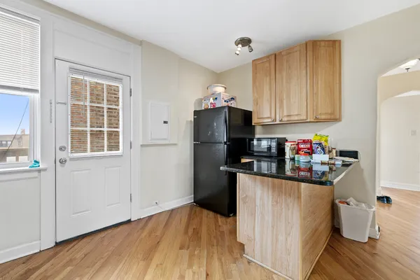 $185,000 | 6457 North California Avenue, Unit 3, Chicago, IL 60645