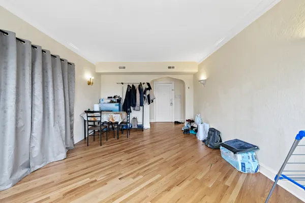 $185,000 | 6457 North California Avenue, Unit 3, Chicago, IL 60645