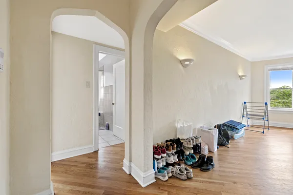 $185,000 | 6457 North California Avenue, Unit 3, Chicago, IL 60645