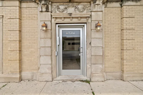 $185,000 | 6457 North California Avenue, Unit 3, Chicago, IL 60645