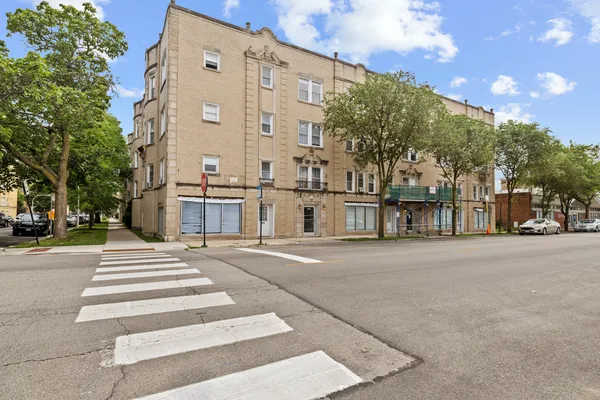 $185,000 | 6457 North California Avenue, Unit 3, Chicago, IL 60645