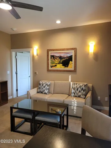 $39,000 | 63 Avondale Lane, Unit 331/331A WEEK 8, Beaver Creek, CO 81620