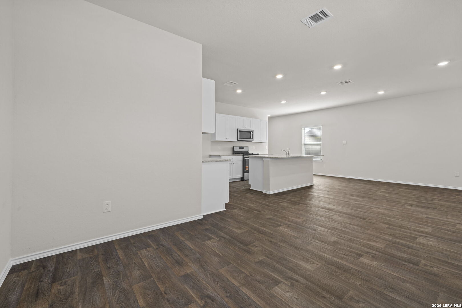 14668 Clay Rdg Run San Antonio, TX 78253 - Photo 9 of 28