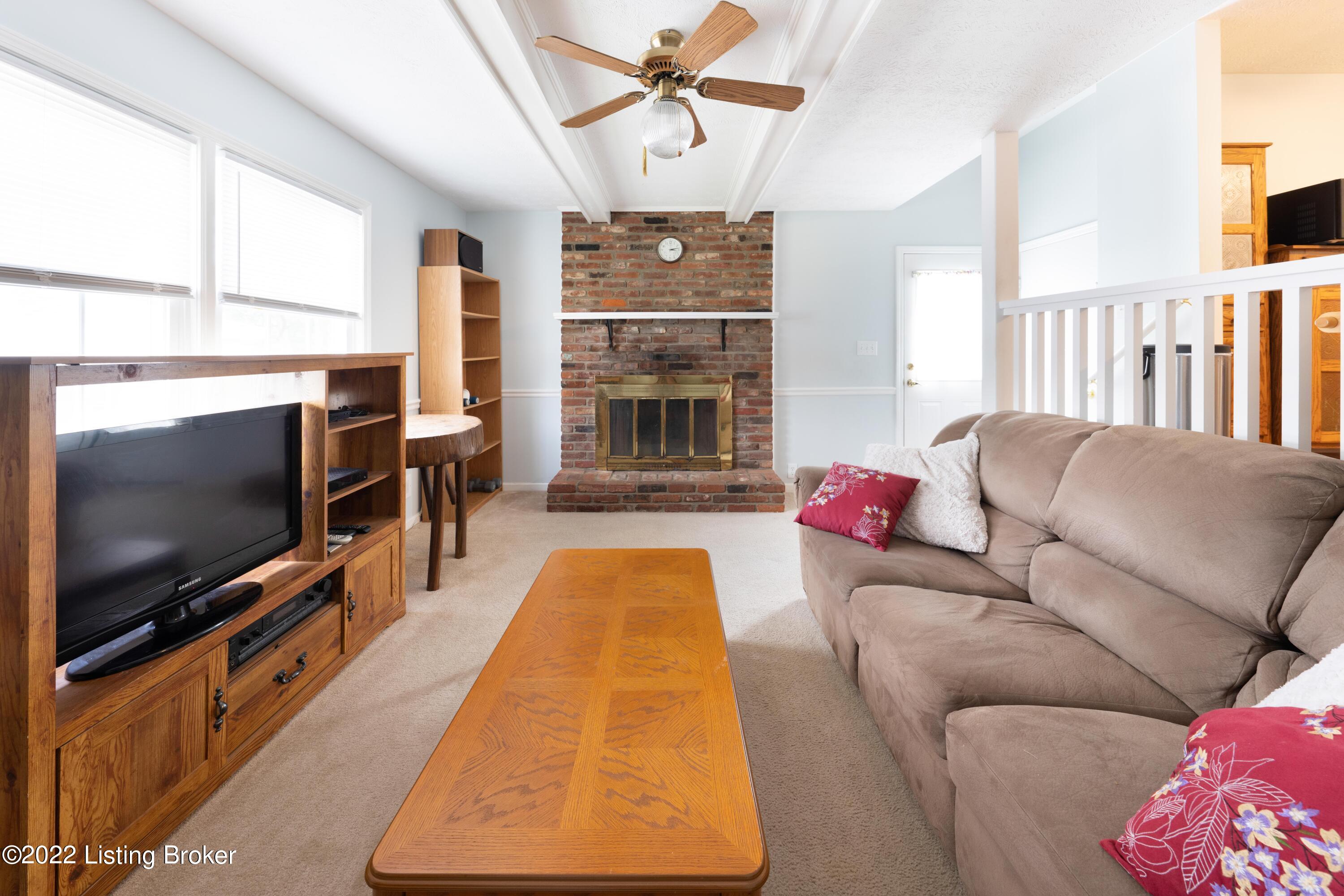 9404 Fairground Road Louisville, KY 40291 - Photo 11 of 34 9404 Fairgrounds Rd-11