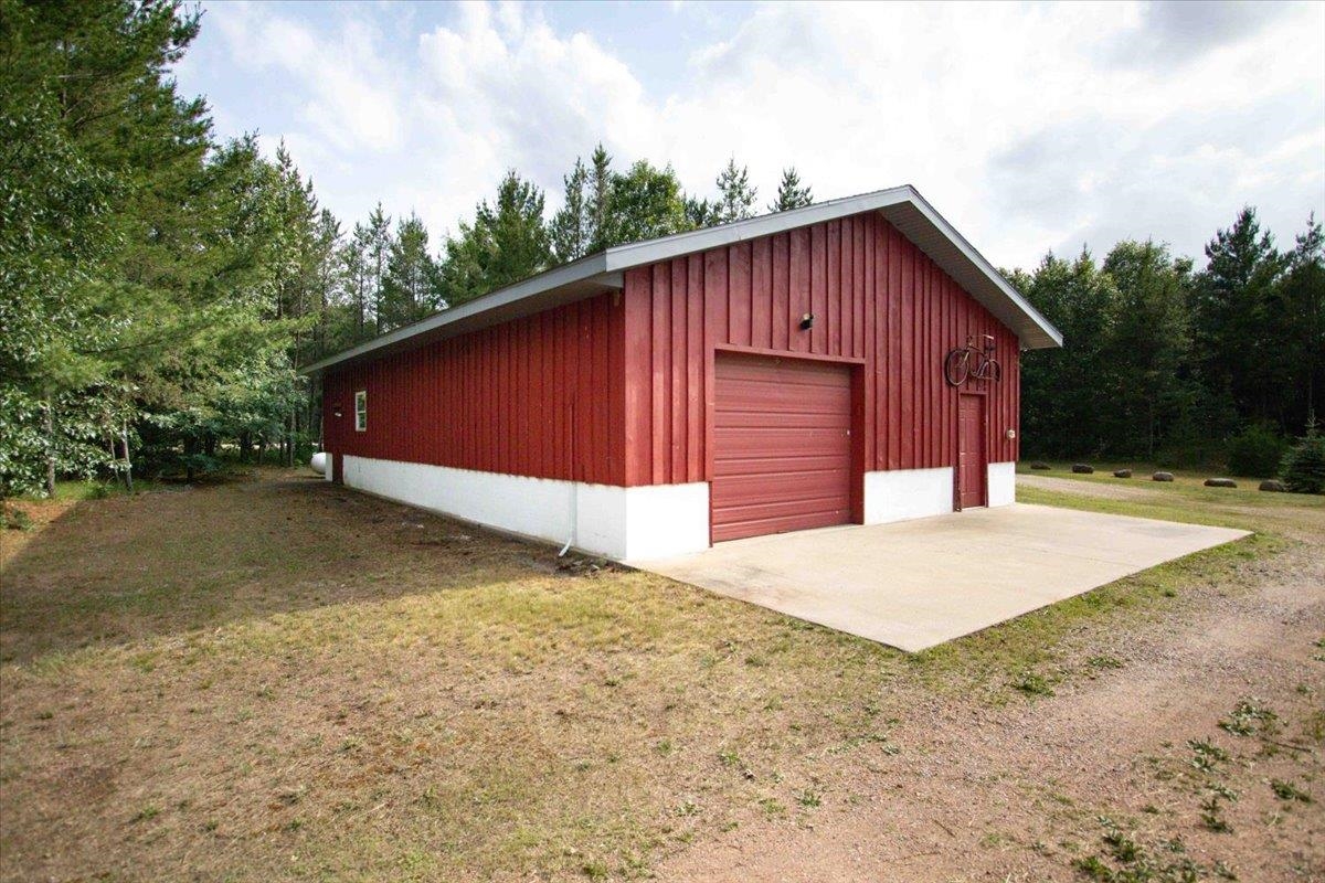 924 County Rd C Hancock, WI 54943 - Photo 2 of 57