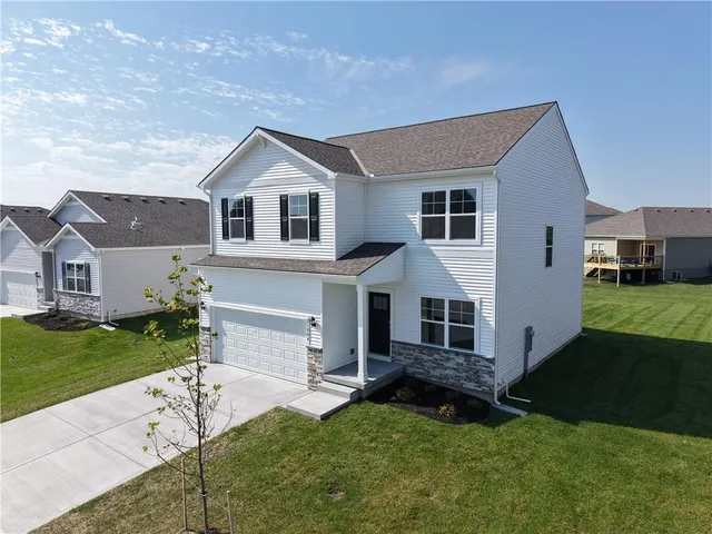 $359,990 | 21804 Lucca Lane, Peculiar, MO 64078