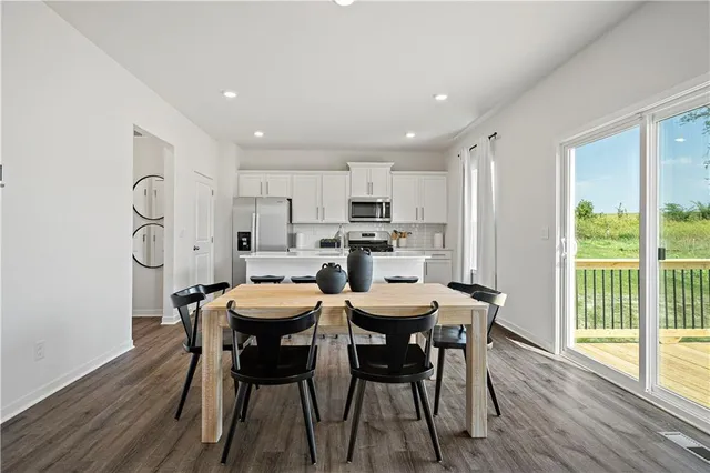 $359,990 | 21804 Lucca Lane, Peculiar, MO 64078