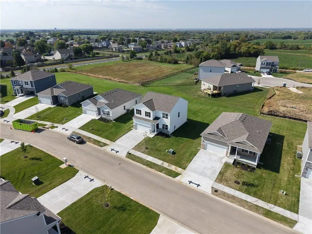 $359,990 | 21804 Lucca Lane, Peculiar, MO 64078