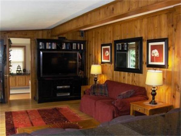 2 Ryan Road Lynnfield, MA 01940 - Photo 8 of 29 Gallery Image 8