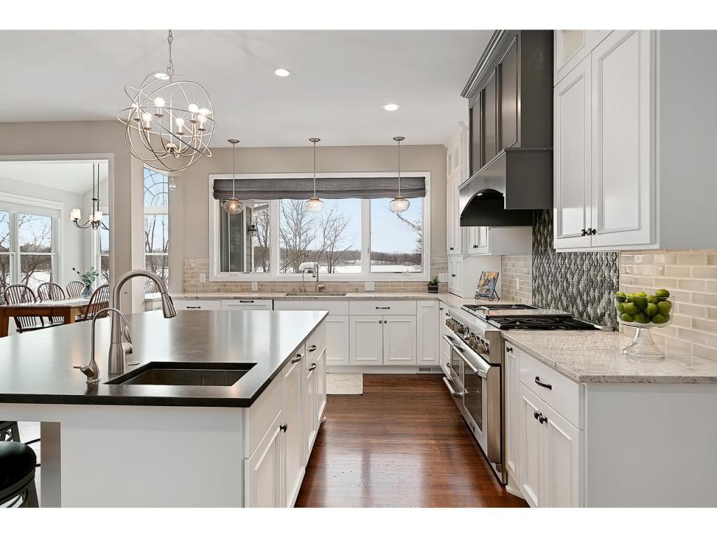 19009 Firethorn Point Eden Prairie, MN 55347 - Photo 4 of 40 Gallery Image 4
