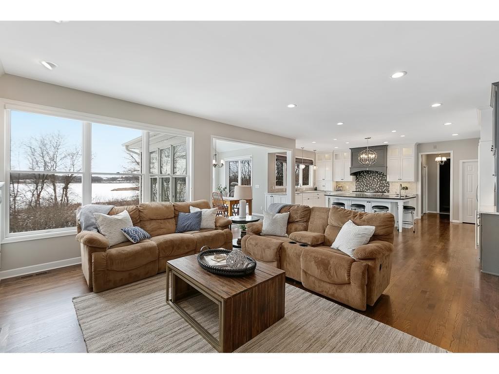 19009 Firethorn Point Eden Prairie, MN 55347 - Photo 9 of 40 Gallery Image 9