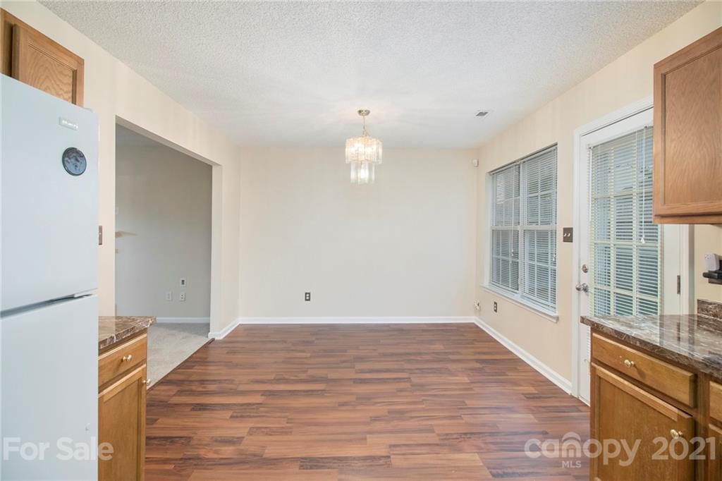2918 Fairglen Road Charlotte, NC 28269 - Photo 12 of 20 Gallery Image 12
