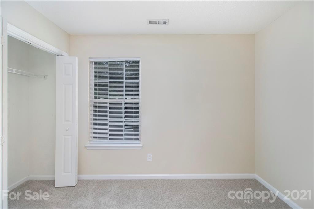 2918 Fairglen Road Charlotte, NC 28269 - Photo 18 of 20 Gallery Image 18