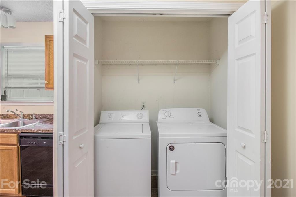 2918 Fairglen Road Charlotte, NC 28269 - Photo 20 of 20 Gallery Image 20
