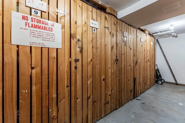 $209,999 | 11128 South 84th Avenue, Unit 2B, Palos Hills, IL 60465