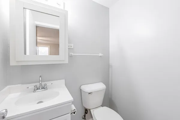 $209,999 | 11128 South 84th Avenue, Unit 2B, Palos Hills, IL 60465