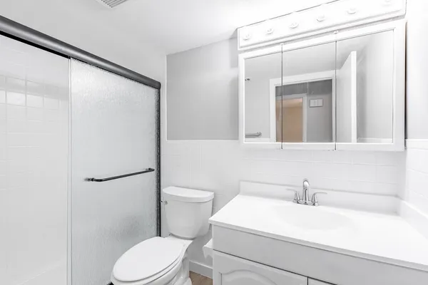 $209,999 | 11128 South 84th Avenue, Unit 2B, Palos Hills, IL 60465