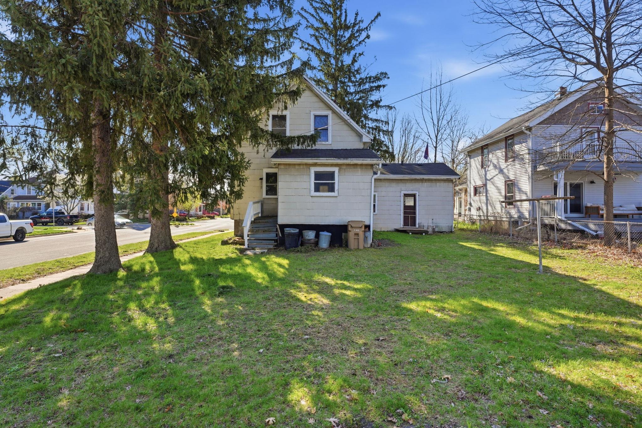 2342 Upham Street Madison, WI 53704 - Photo 40 of 44